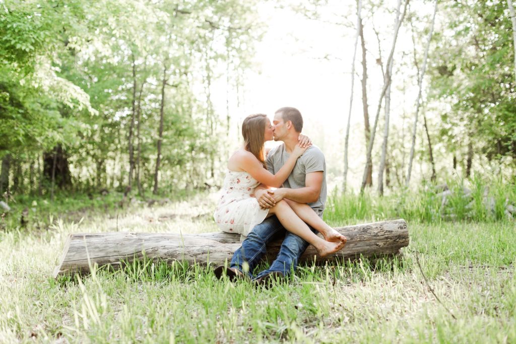 Minnesota Engagement Photographer, engagement, engaged, engagement photography, engagement pics, Couples photography, engagement poses, posing, outfit ideas, intimate photography, lighting, couple poses, couples outfits, engagement session, mn photographer, engagement ring, Lindsey White Photography, destination photographer, wedding photographer, Spring engagement, spring couple photos, couple photos