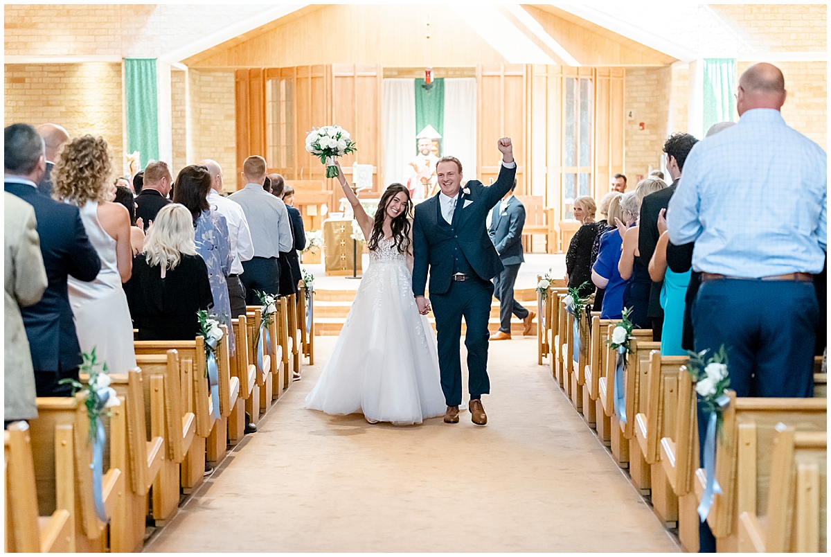 Lindsey white photography captures a Minnesota wedding