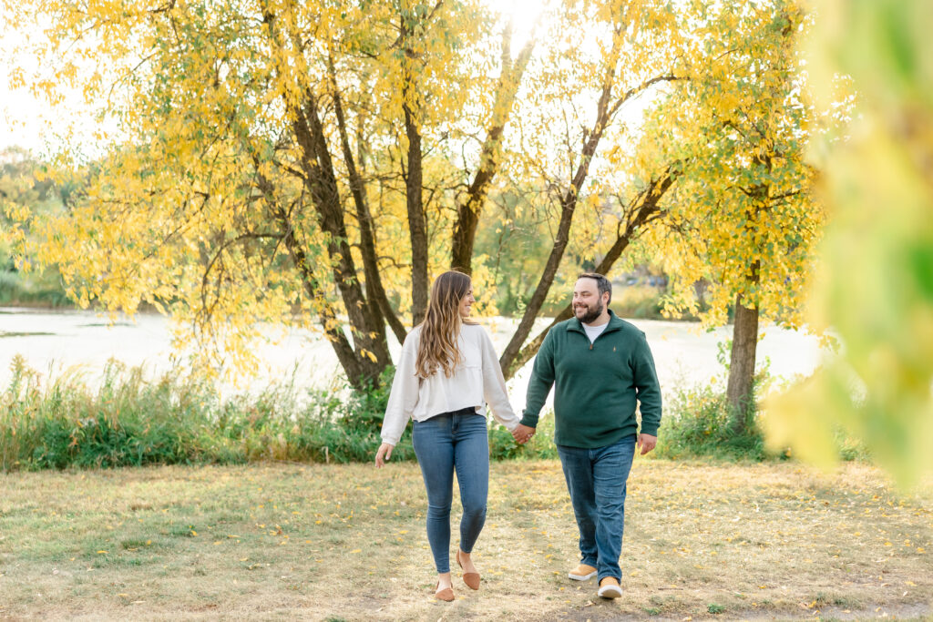 Lake of the Isles and Bda Maka Ska Beach, Minneapolis, twin cities, Minnesota, engagement session,  photography, couple's photographer, downtown, outfit inspo, fall, beach, lindsey white photography