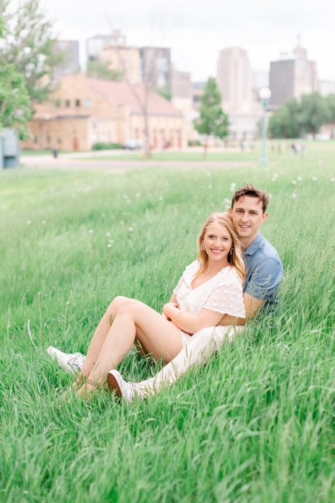 Harriet Island Regional Park

st paul, engagement session,  photography, couple's photographer, lindsey white photography